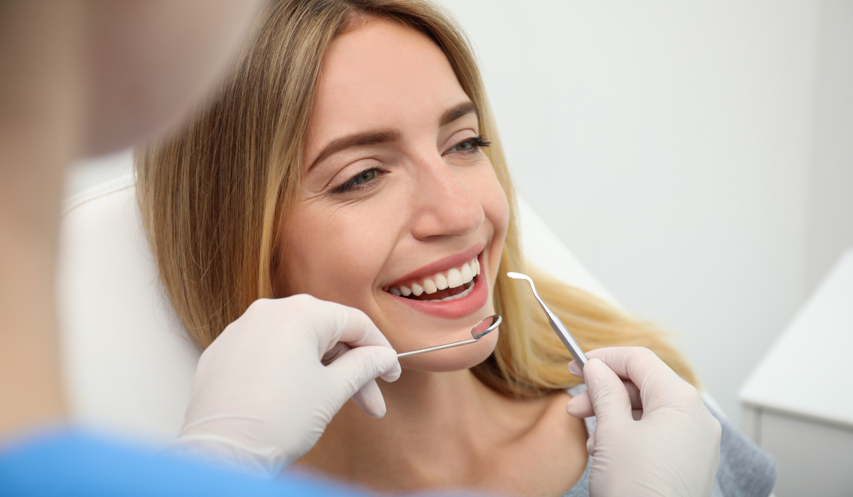 Cosmetic dentist in Oakville at South Oak Dental explaining teeth whitening alternatives